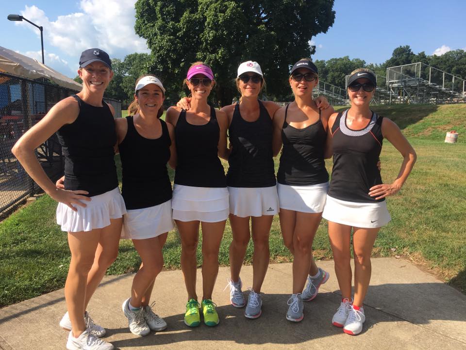 Women's tennis group